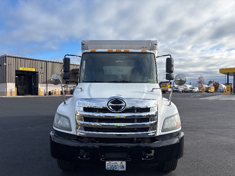 2019 Hino 338 in Everett, WA — photo 2