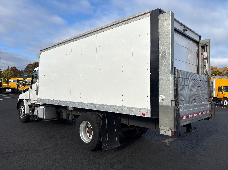 2019 Hino 338 in Everett, WA — photo 6