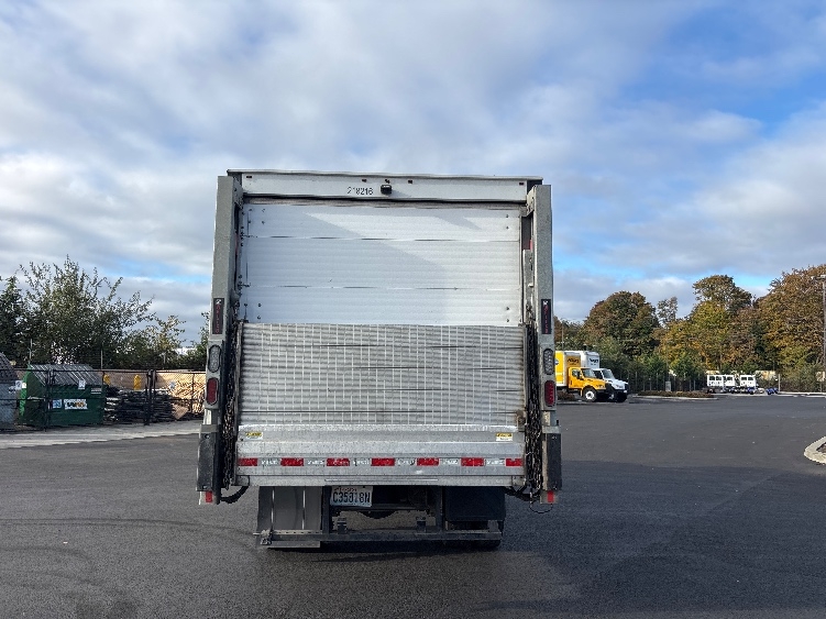 2019 Hino 338 in Everett, WA — photo 7