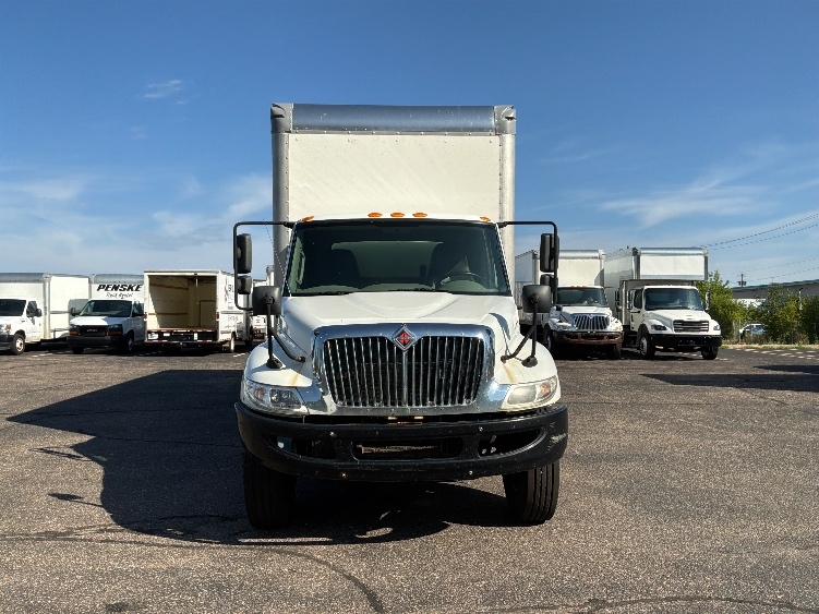 2019 International 4300 in Chicago (Melrose Park), IL — photo 2
