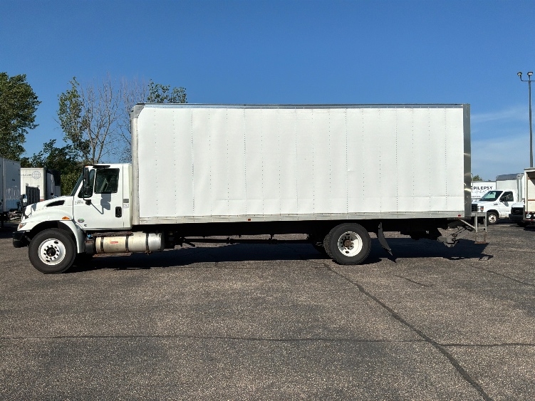 2019 International 4300 in Chicago (Melrose Park), IL — photo 4