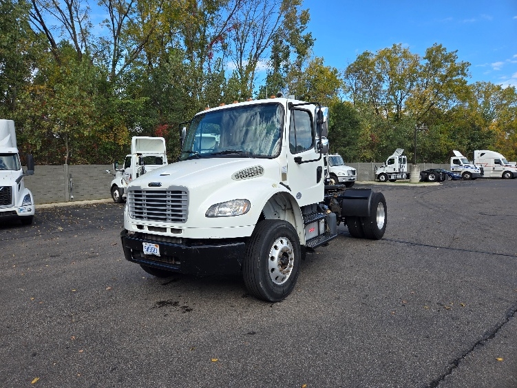 2019 Freightliner eM2 in Ypsilanti, MI — photo 3