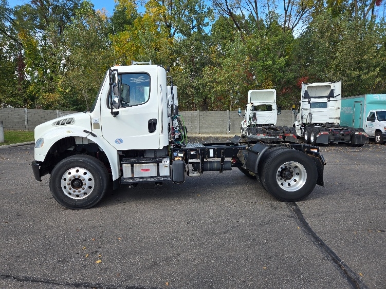 2019 Freightliner eM2 in Ypsilanti, MI — photo 4
