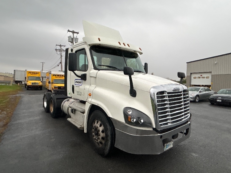2019 Freightliner Cascadia in Watertown, NY