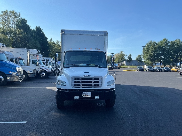 2019 Freightliner eM2 in Capitol Heights, MD — photo 2