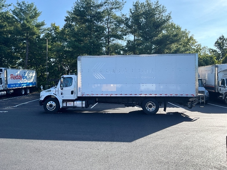 2019 Freightliner eM2 in Capitol Heights, MD — photo 4
