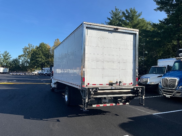 2019 Freightliner eM2 in Capitol Heights, MD — photo 6