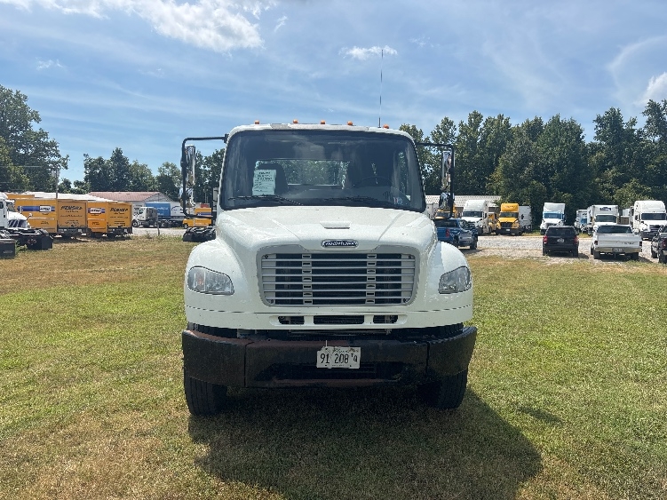 2019 Freightliner eM2 in Poplar Bluff, MO — photo 2