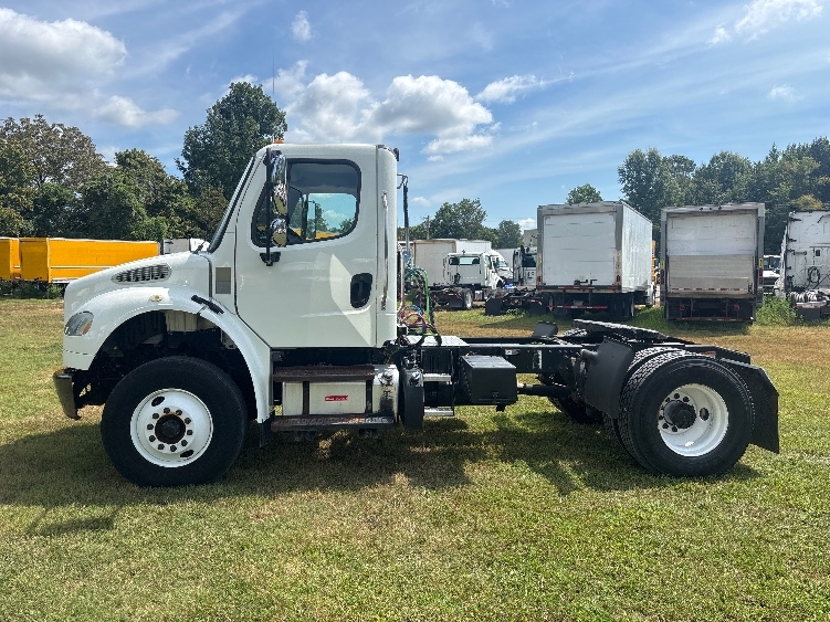 2019 Freightliner eM2 in Poplar Bluff, MO — photo 4