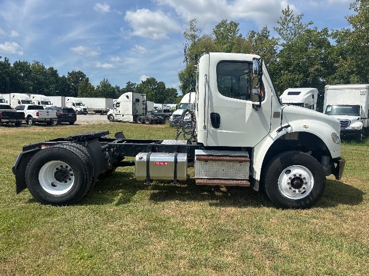 2019 Freightliner eM2 in Poplar Bluff, MO — photo 8
