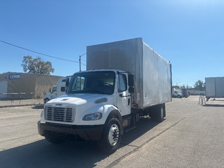 2017 Freightliner eM2 in Fort Wayne, IN — photo 3