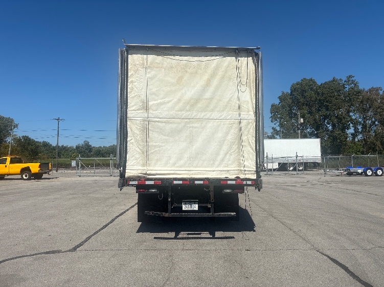 2017 Freightliner eM2 in Fort Wayne, IN — photo 7