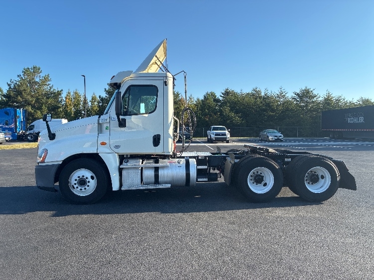 2019 Freightliner Cascadia in Concord, NC — photo 4