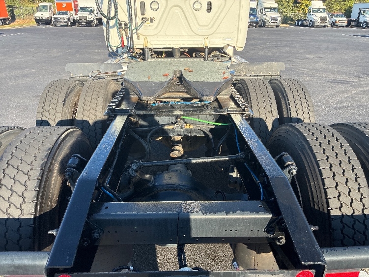2019 Freightliner Cascadia in Concord, NC — photo 6