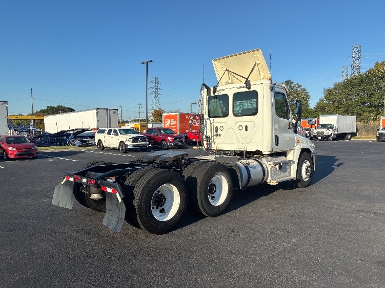 2019 Freightliner Cascadia in Concord, NC — photo 7