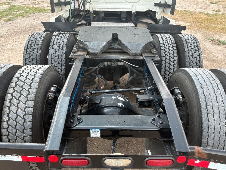2022 Freightliner Cascadia in San Antonio, TX — photo 6