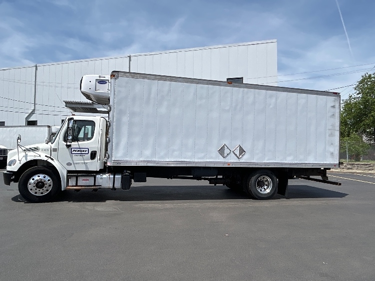 2019 Freightliner eM2 in Springfield, MA — photo 4