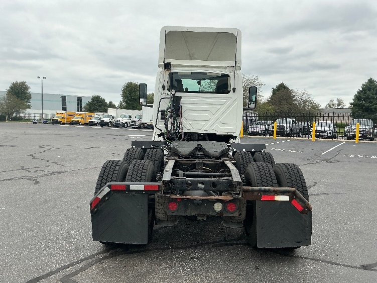2019 International LT in South Bend, IN — photo 6