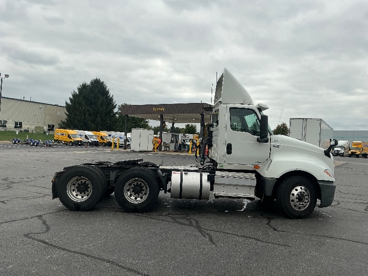 2019 International LT in South Bend, IN — photo 8