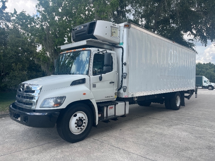 2019 Hino 268 in Orlando, FL — photo 3