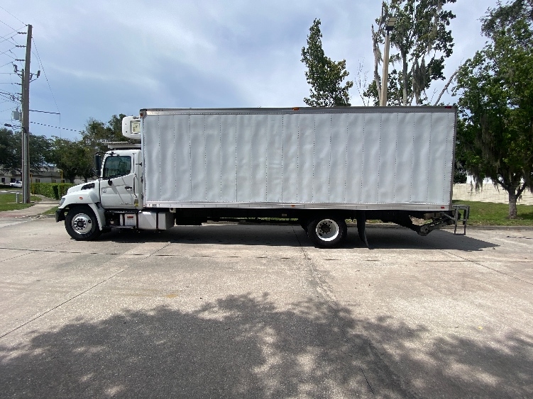 2019 Hino 268 in Orlando, FL — photo 4