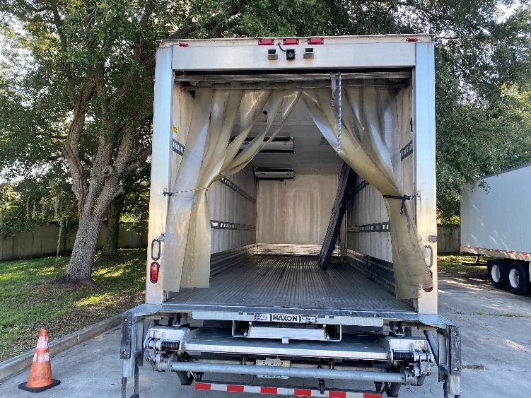 2019 Hino 268 in Orlando, FL — photo 8