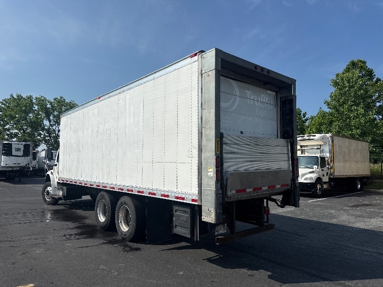 2019 Freightliner eM2 in Jessup, MD — photo 6