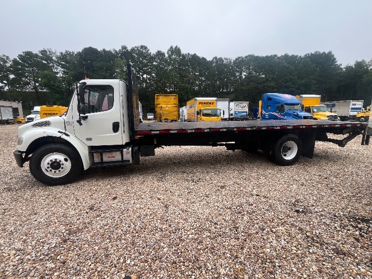 2019 Freightliner eM2 in Suwanee, GA — photo 4