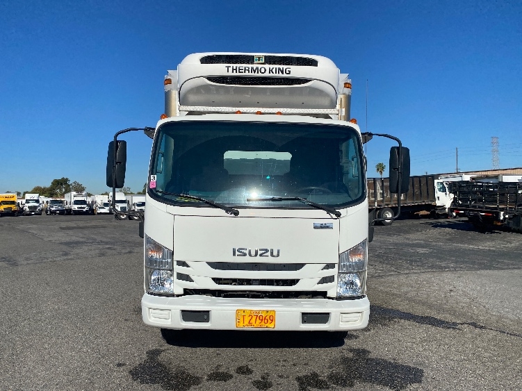 2019 Isuzu NQR in Torrance, CA — photo 2
