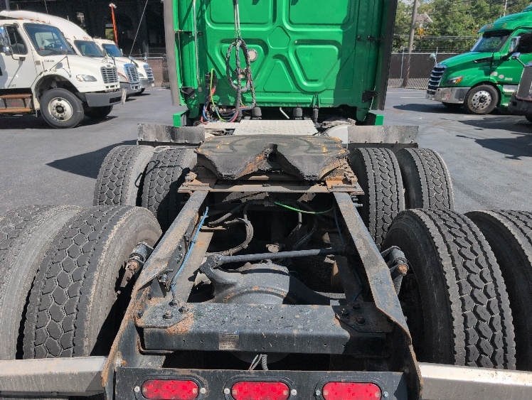 2019 Freightliner Cascadia in North Bergen, NJ — photo 6