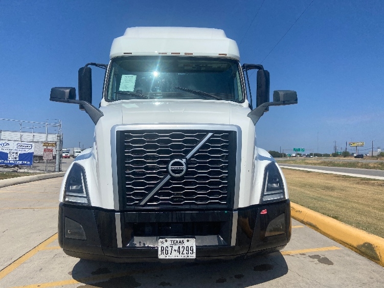 2024 Volvo VNL 760 in San Antonio, TX — photo 2