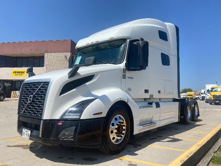 2024 Volvo VNL 760 in San Antonio, TX — photo 3