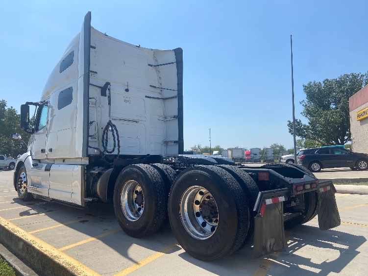2024 Volvo VNL 760 in San Antonio, TX — photo 5