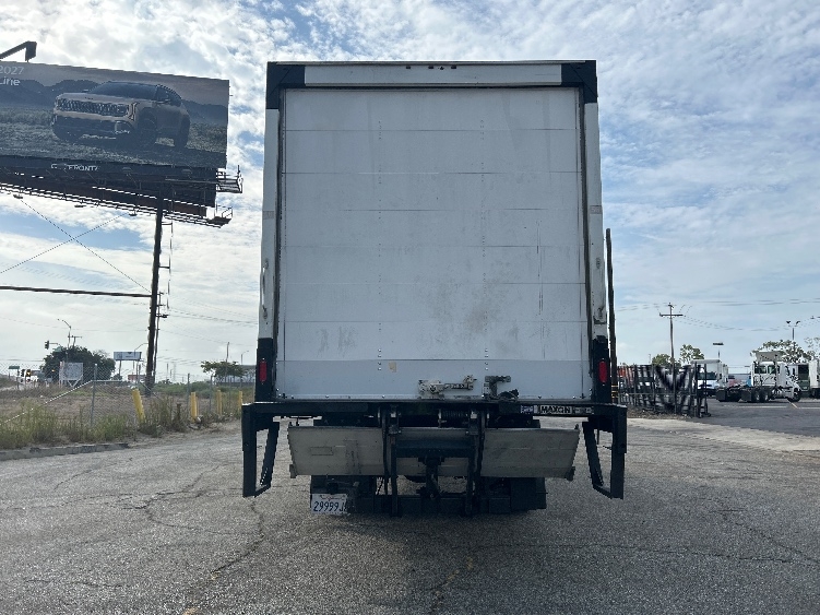 2019 Hino 268 in Torrance, CA — photo 7