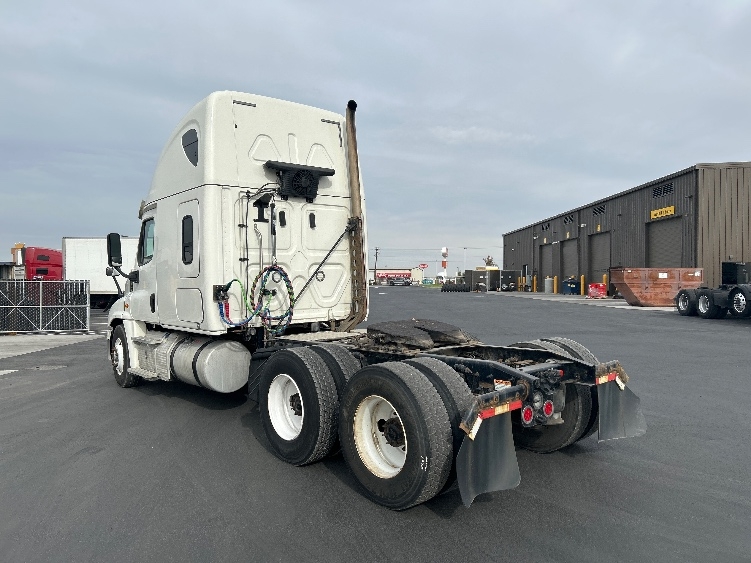 2019 Freightliner Cascadia in Pasco, WA — photo 5