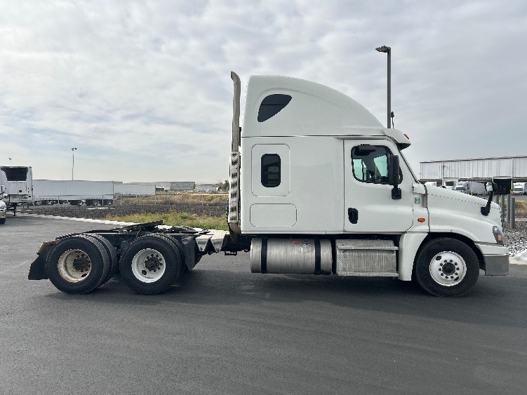 2019 Freightliner Cascadia in Pasco, WA — photo 8