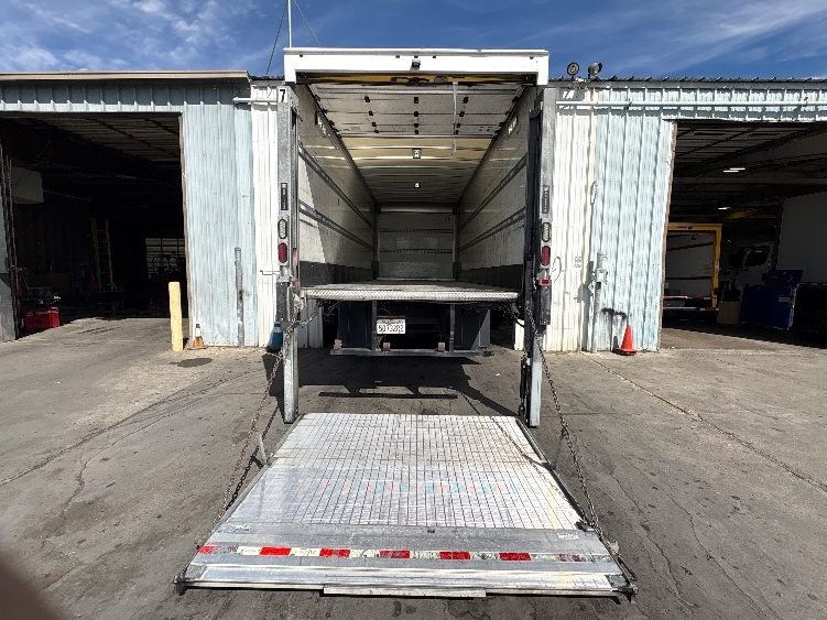 2019 Hino 338 in West Sacramento, CA — photo 8