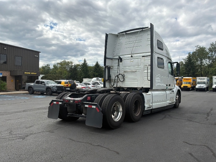 2024 Volvo in Monmouth Junction, NJ — photo 7