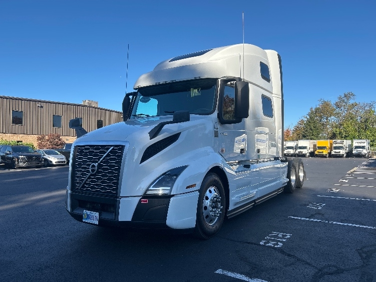 2024 Volvo in Bensalem, PA — photo 3