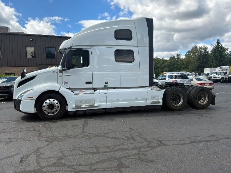 2024 Volvo in Monmouth Junction, NJ — photo 4