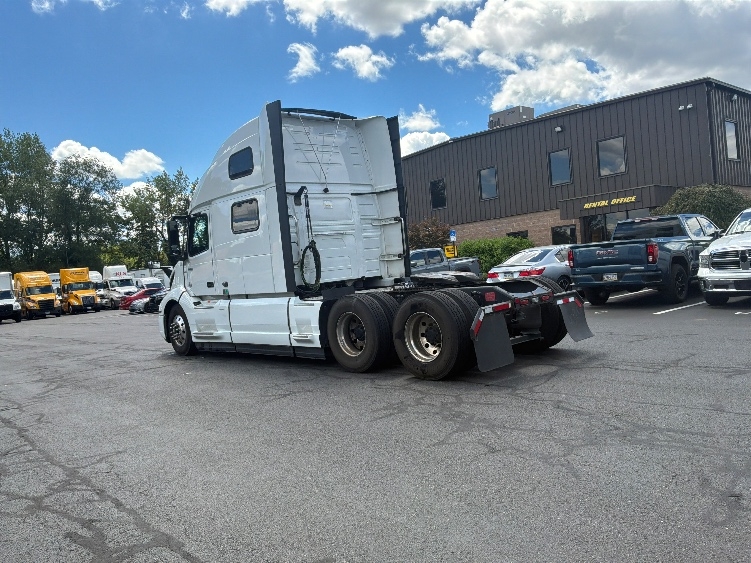 2024 Volvo in Monmouth Junction, NJ — photo 5