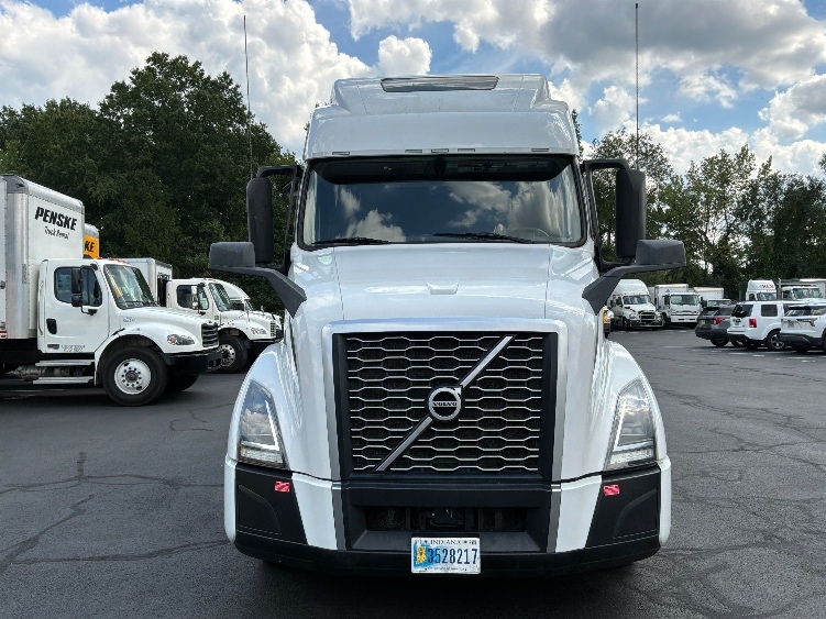 2024 Volvo in Monmouth Junction, NJ — photo 2