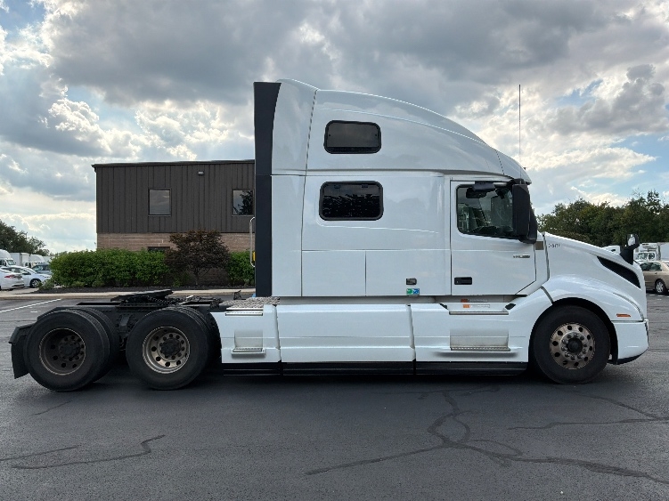 2024 Volvo in Monmouth Junction, NJ — photo 8