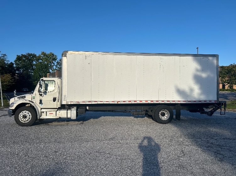 2021 Freightliner eM2 in Essex, MD — photo 4