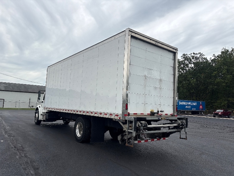 2021 Freightliner eM2 in Middlefield, OH — photo 6