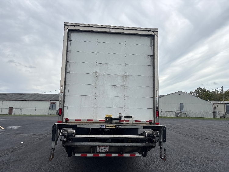 2021 Freightliner eM2 in Middlefield, OH — photo 7