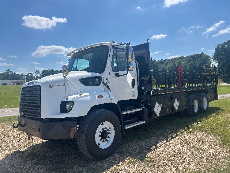 2019 Freightliner 114SD in Hattiesburg, MS — photo 3