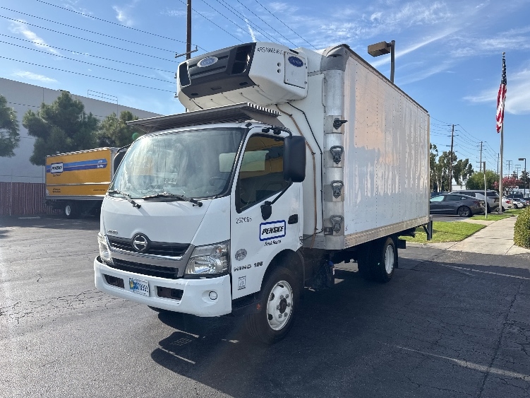 2019 Hino 195 in Torrance, CA — photo 3