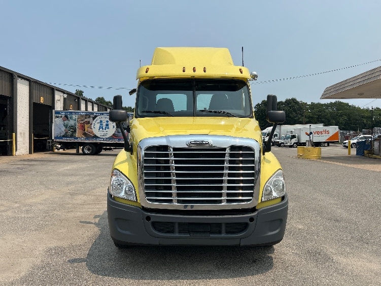2019 Freightliner in Prince George, VA — photo 2