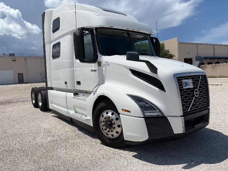2024 Volvo in Tampa, FL